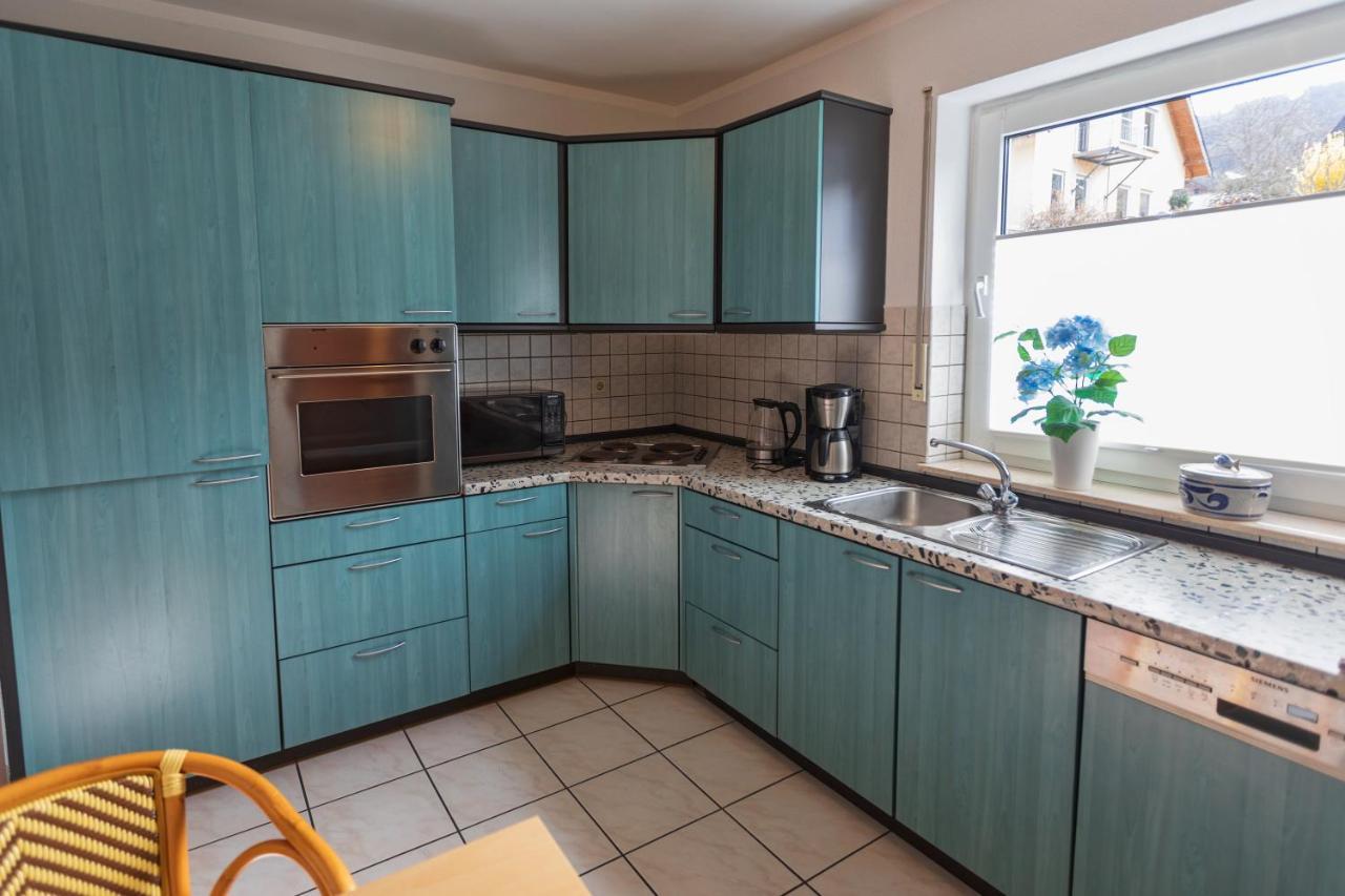 Haus Flora - Ferienwohnungen Кохем Экстерьер фото