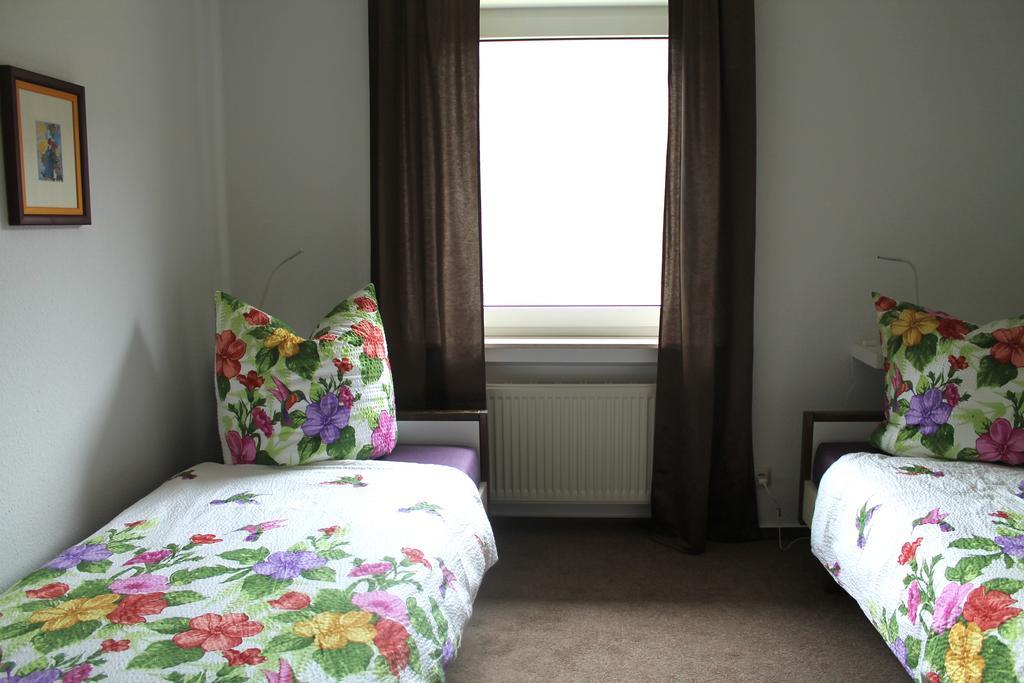 Haus Flora - Ferienwohnungen Кохем Номер фото
